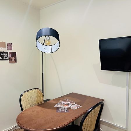 Ssh Ikseon Peter Cat Hostel Сеул Экстерьер фото