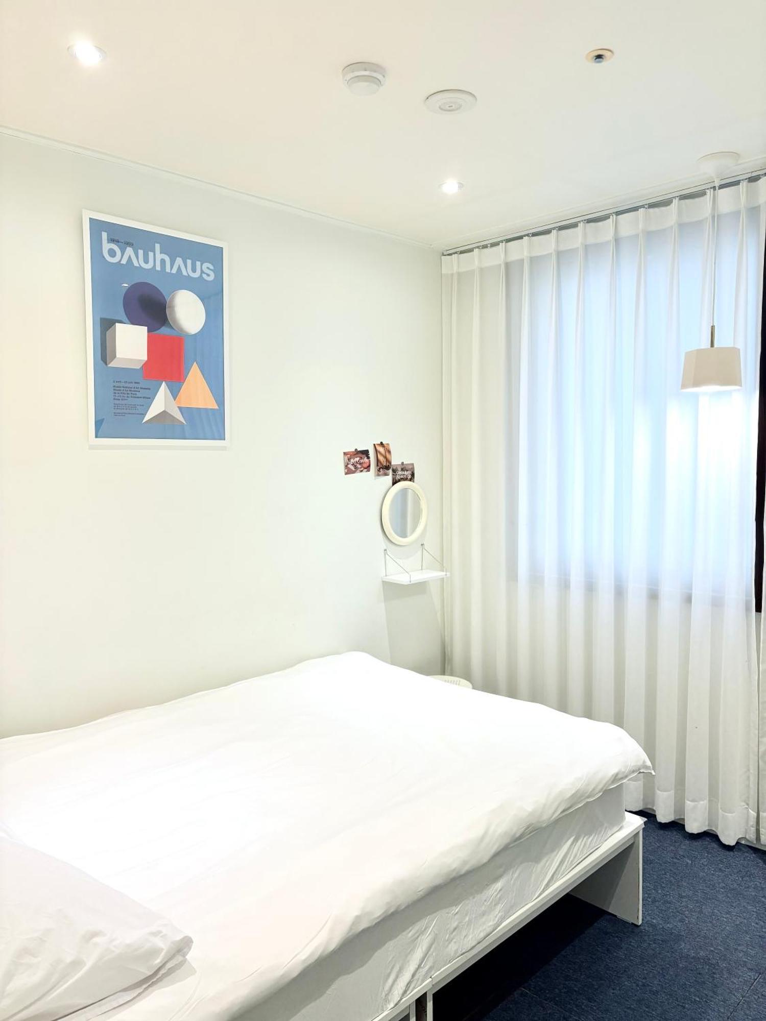Ssh Ikseon Peter Cat Hostel Сеул Экстерьер фото